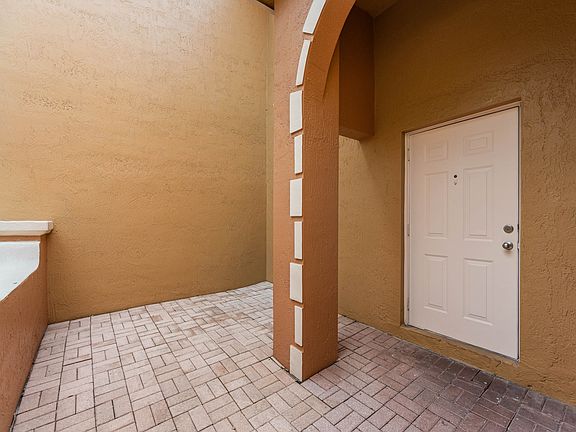 5th image of 8424 NW 141st Ln APT 4307