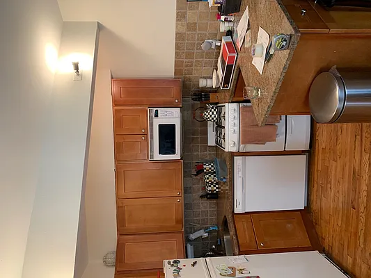 Rented by Chartwell Manhattan Realty | media 22