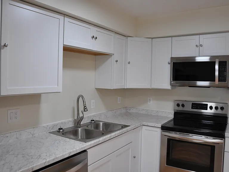333 S Burns Ave #A — Photo 1