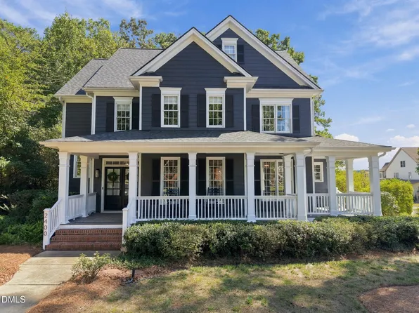 2400 Forestbluff Dr, Fuquay Varina, NC 27526