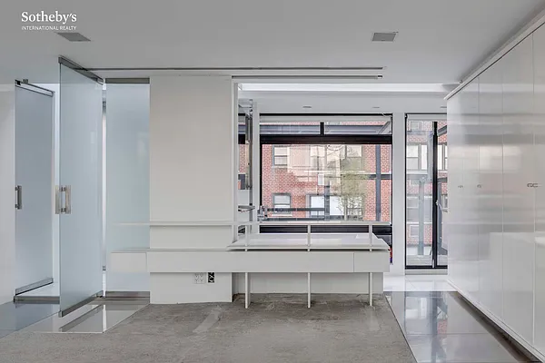 Rented by Sotheby's International Realty | media 32