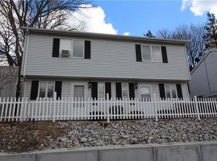 2 Beacon St, Westerly, RI 02891