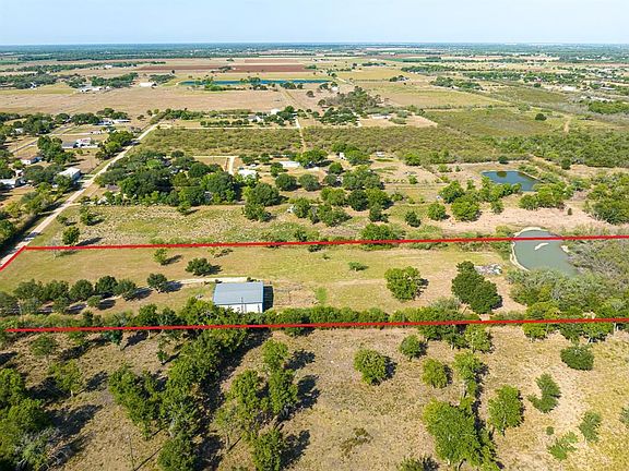 4th image of 2024 Beverly Ln