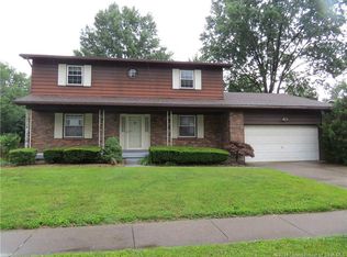 1013 Castlewood Dr, New Albany, IN 47150