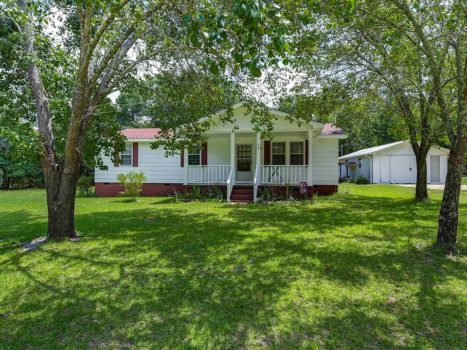 1st image of 409 Hayride Rd