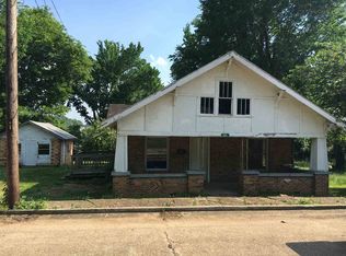 306 Locust St, Doniphan, MO 63935