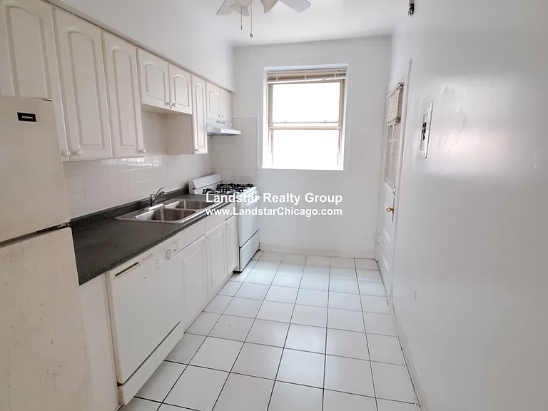 908 Reba Pl #2S — Photo 10