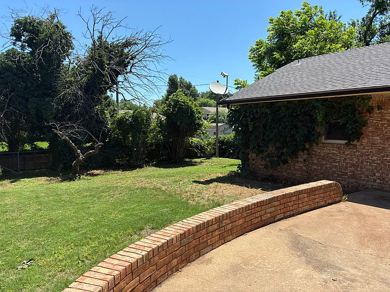 3124 Tudor Rd — Photo 16