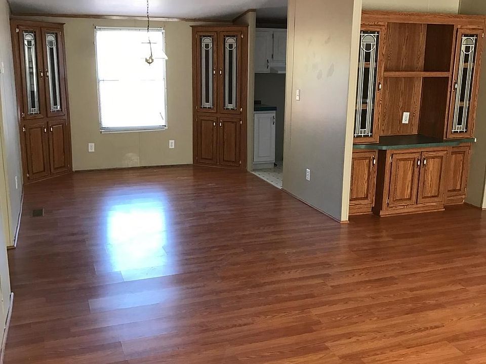 2nd image of 5202 Antioch Rd