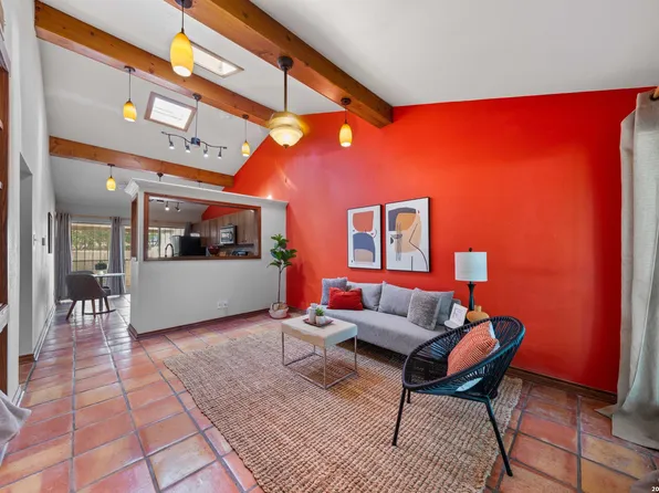 6507 Spring Lark St, San Antonio, TX 78249
