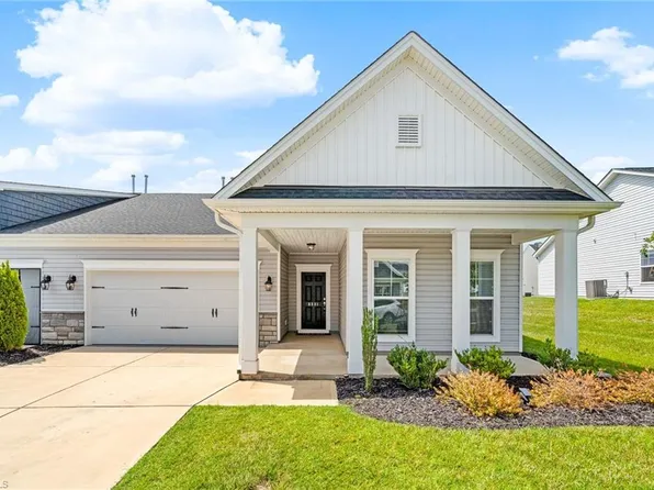 6531 Knob Creek Dr, Whitsett, NC 27377