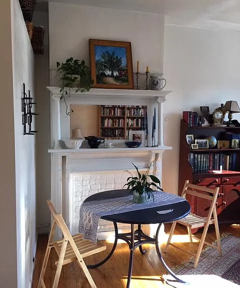 Front Room with Western Exposure 2/4