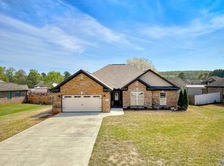 67 Oxford Ln, Decatur, AL 35603