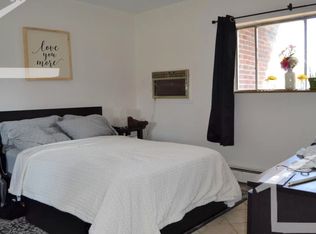 140 Kenrick St APT 11, Brighton, MA 02135