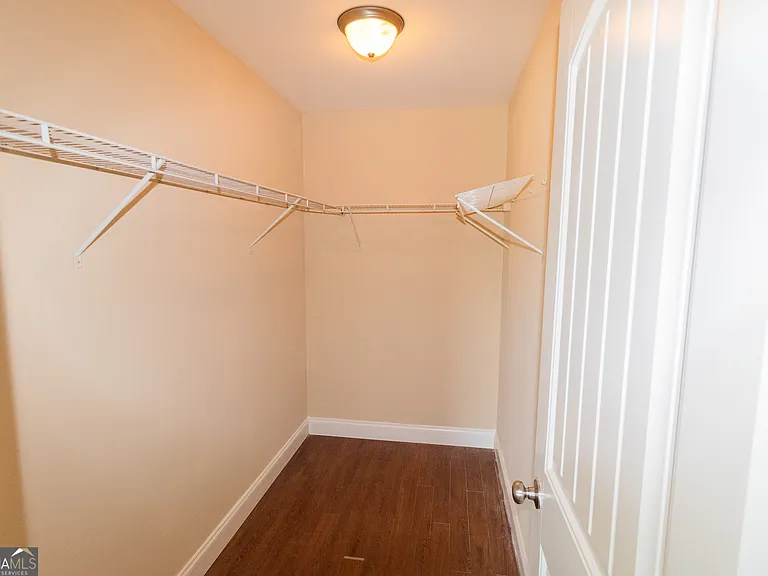 612 Hampstead Ave — Photo 12