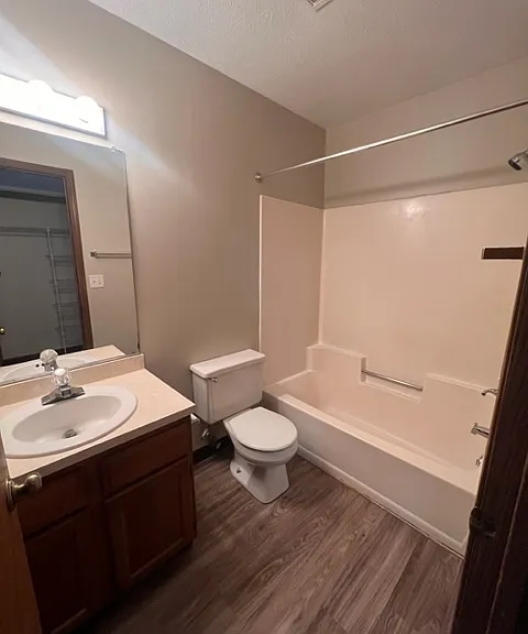 North Park Apartment Homes — Photo 19