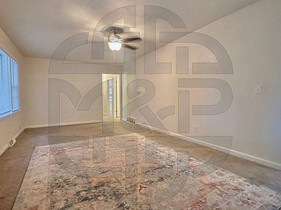 3rd image of 3039 S Glenn Ave