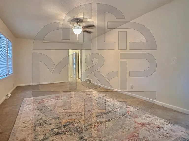 3039 S Glenn Ave — Photo 3