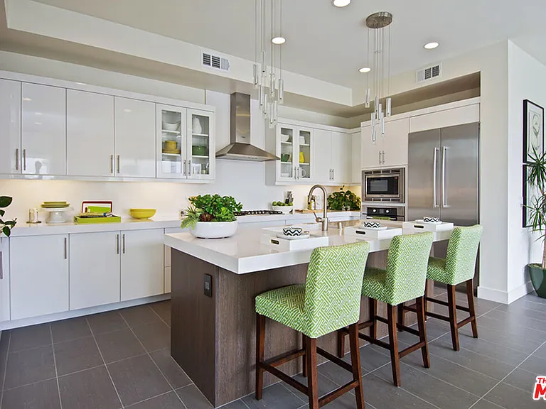 12698 Sandhill Ln #3 — Photo 6