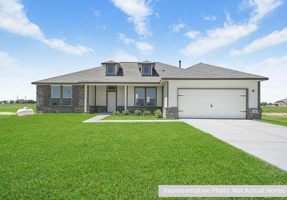 1st image of 221 Barton Pl