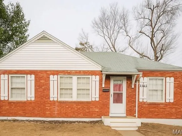 3585 Westridge Ln, Saint Ann, MO 63074