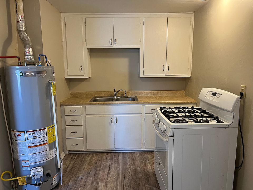 kitchen (new WH 2025), gas stove