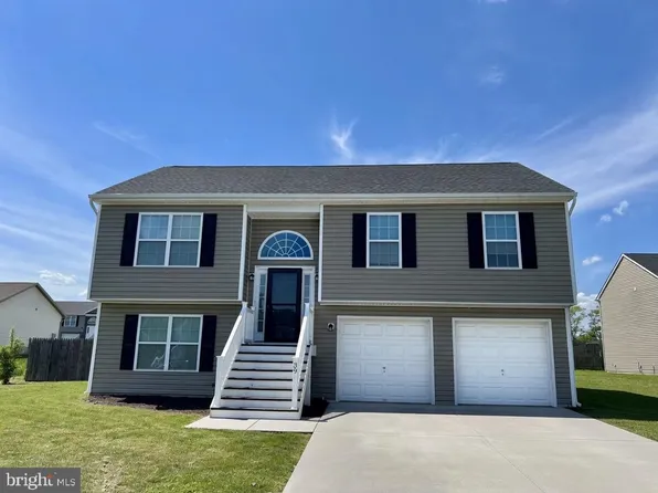 39 Gnatcatcher Ln, Martinsburg, WV 25405