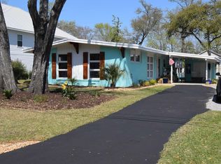 414 17th Ave N, Surfside Beach, SC 29575