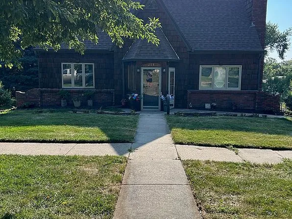 204 4th St, Yutan, NE 68073