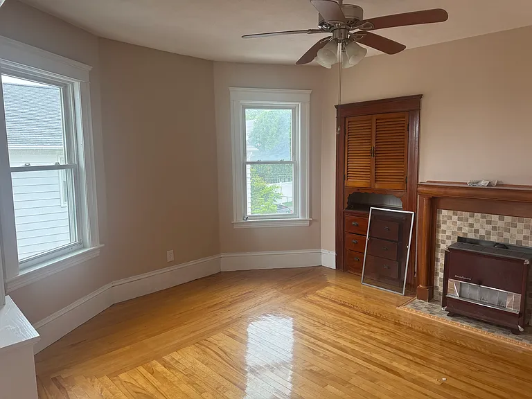 18 Rena St #2 — Photo 4