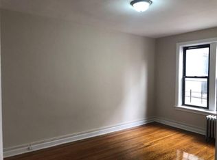 7506 153rd St #1B, Flushing, NY 11367