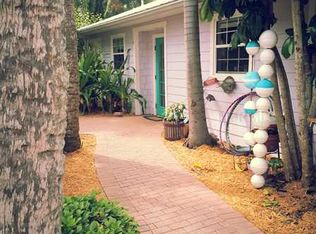 202 56th St, Holmes Beach, FL 34217