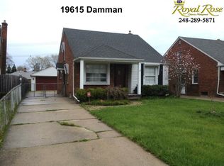 19615 Damman St, Harper Woods, MI 48225