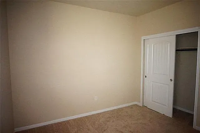 2449 Lyla Ln — Photo 9