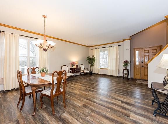 5th image of 5061 Country Pl