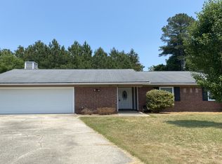 7075 Calamar Dr, Fayetteville, NC 28314