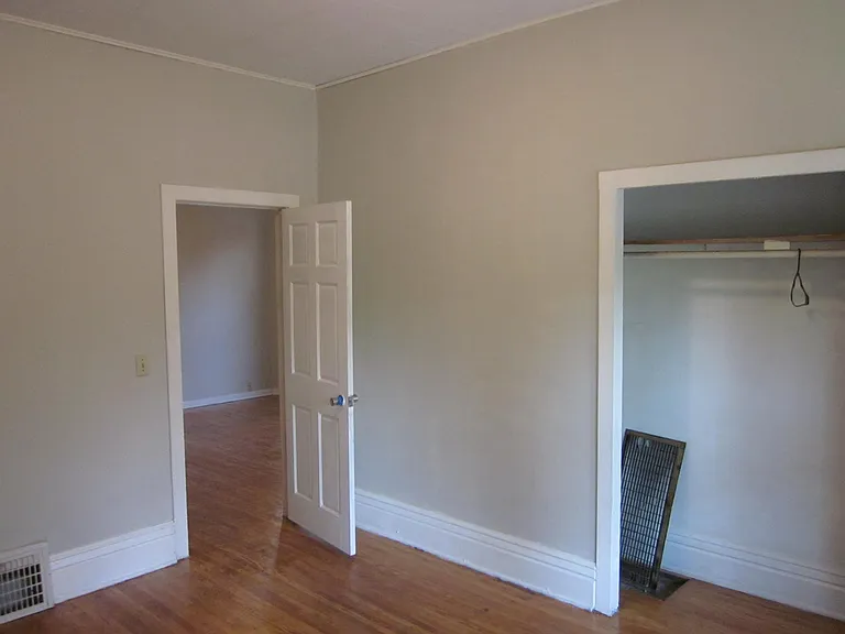 412 W 26th St #1 — Photo 13