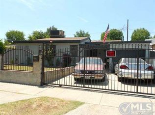 13921 Boxwood Pl, Panorama City, CA 91402