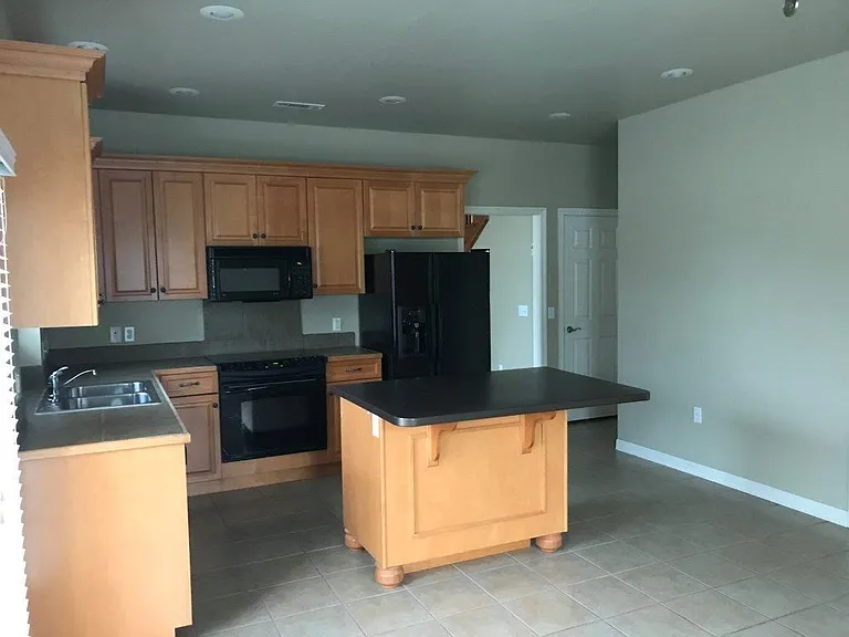 2506 Greens Way — Photo 5