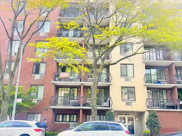 3208 Union St, Flushing, NY