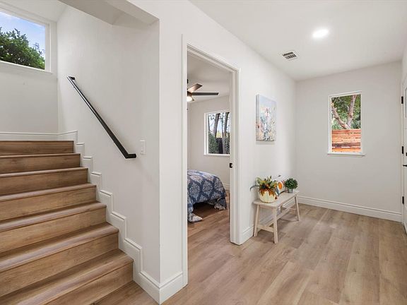 5th image of 2707 Danube Avenue