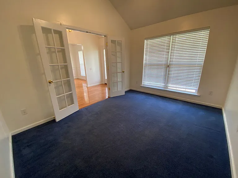 1835 Lawnwoods Dr — Photo 8