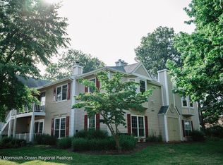 26 Sun Beau Ct, Tinton Falls, NJ 07724