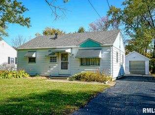 5316 N Glen Elm Dr, Peoria Heights, IL 61616