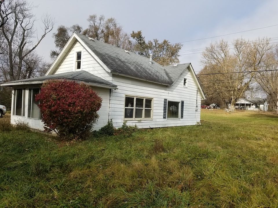 1st image of 1916 E Yale Ave