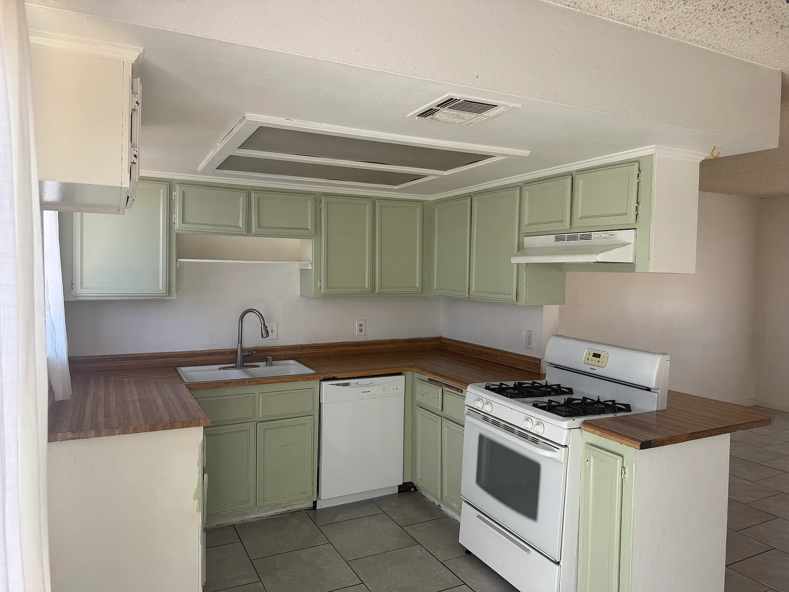 2 bed, $1,500 — Photo 3