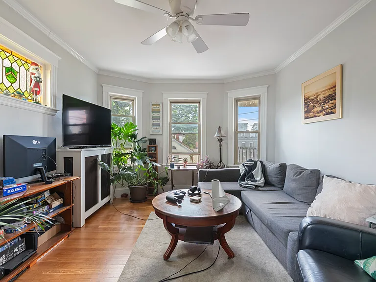 8 Hallet St #3 — Photo 11