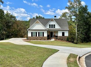 429 Riverbend Ln, Bogart, GA 30622