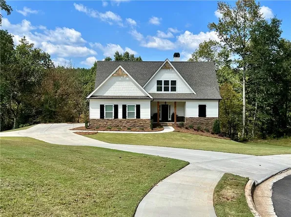 429 Riverbend Ln, Bogart, GA 30622