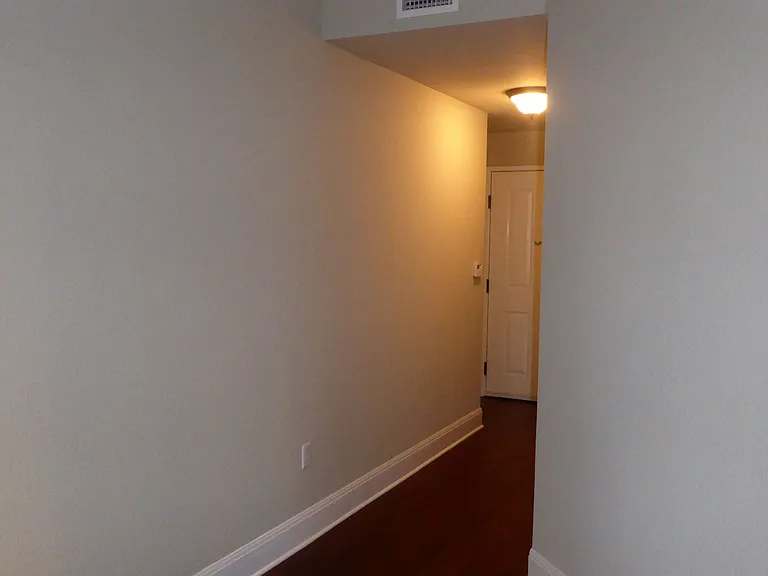Brady Tower — Photo 22
